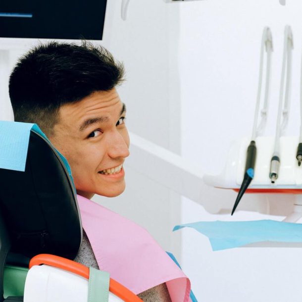 Ile może krwawić dziąsło po wyrwaniu zęba?